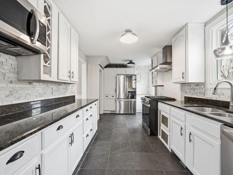 629 Eastmoor Boulevard, Columbus, OH 43209 Photo 11