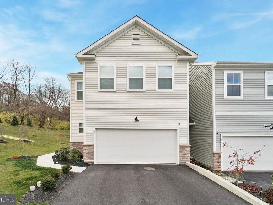 141 Four Leaf Drive, Downingtown, PA 19335 Main Photo