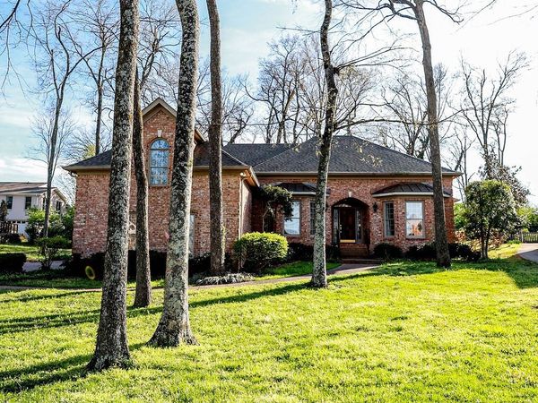 1608 Observatory Ct, Nashville, TN 37215