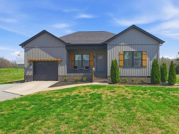 1502 Rock Bridge Rd , Bethpage, TN 37022