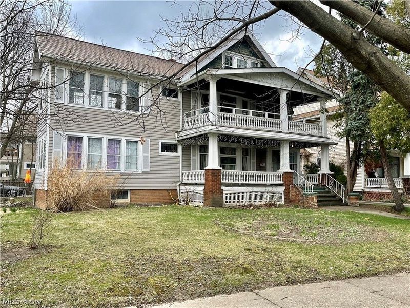 3284 West Boulevard, Cleveland, OH 44111 Photo 1