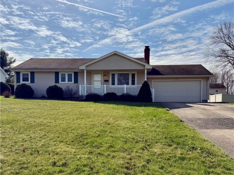 8615 Chesterton Drive, Poland, OH 44514 Photo 1