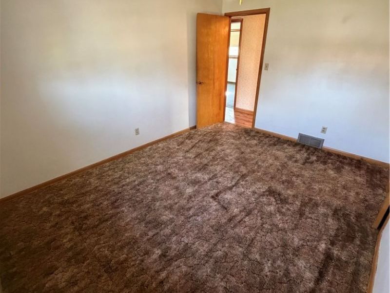 8615 Chesterton Drive, Poland, OH 44514 Photo 11