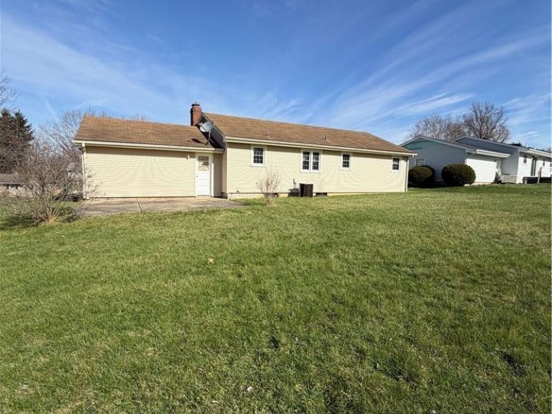 8615 Chesterton Drive, Poland, OH 44514 Photo 23