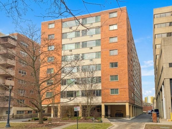 1516 Hinman Avenue, Unit 603, Evanston, IL 60201