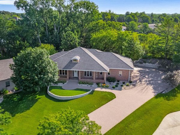 1125 Kinyon Circle, Ames, IA 50010