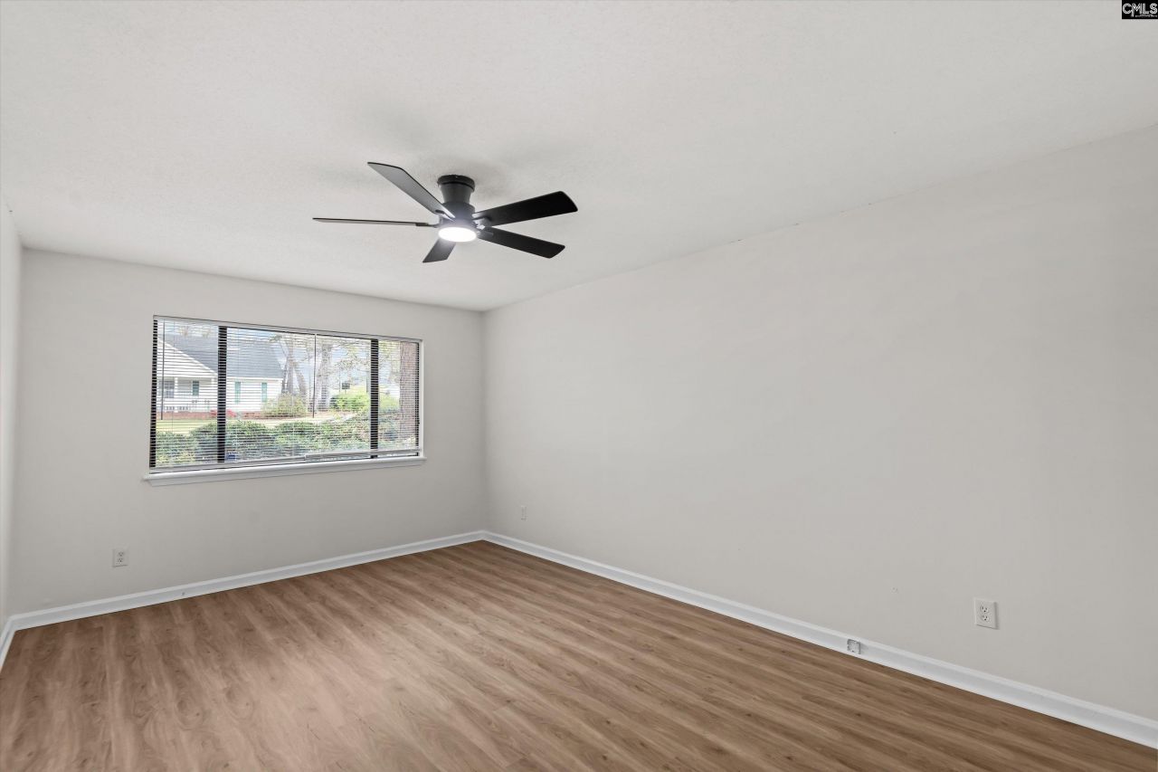 1 Pioneers Point Court  Photo 12