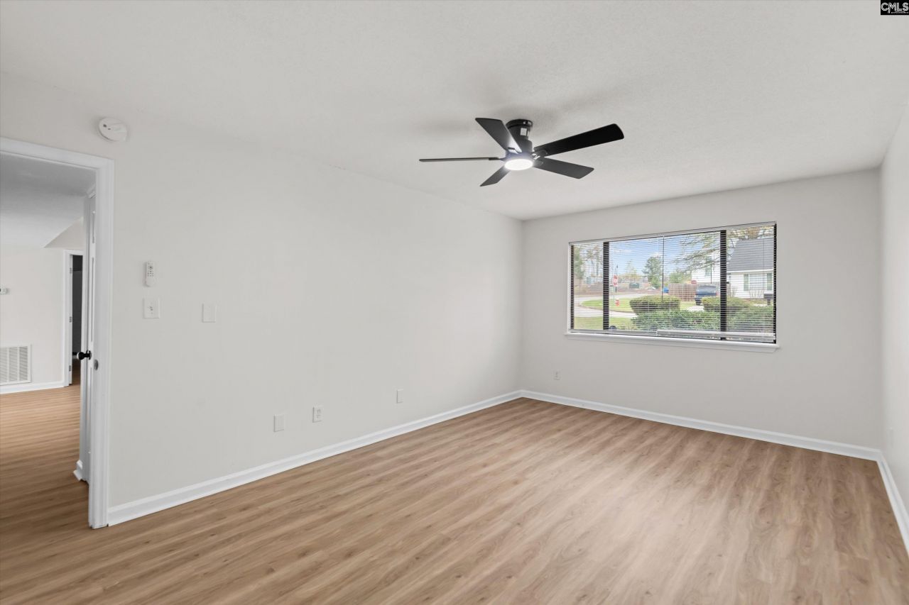 1 Pioneers Point Court  Photo 13