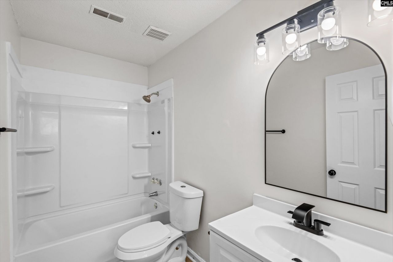 1 Pioneers Point Court  Photo 15