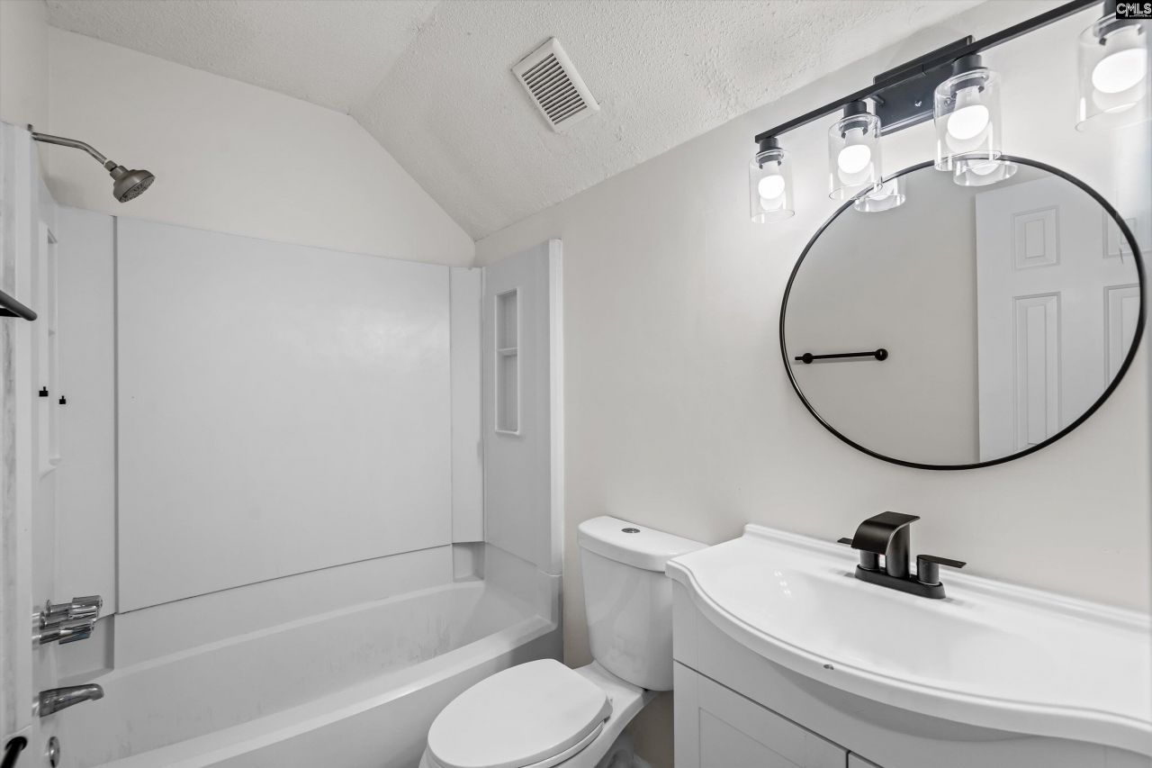 1 Pioneers Point Court  Photo 21