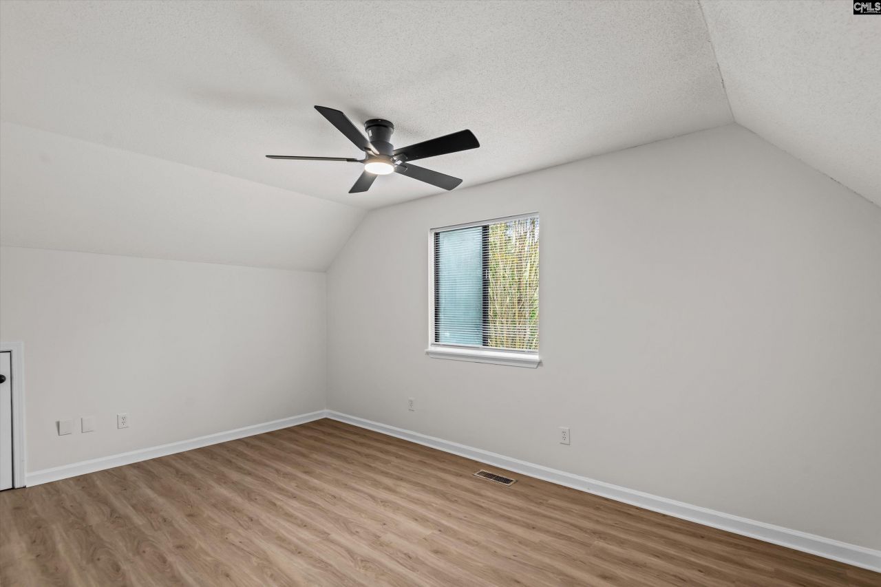 1 Pioneers Point Court  Photo 22