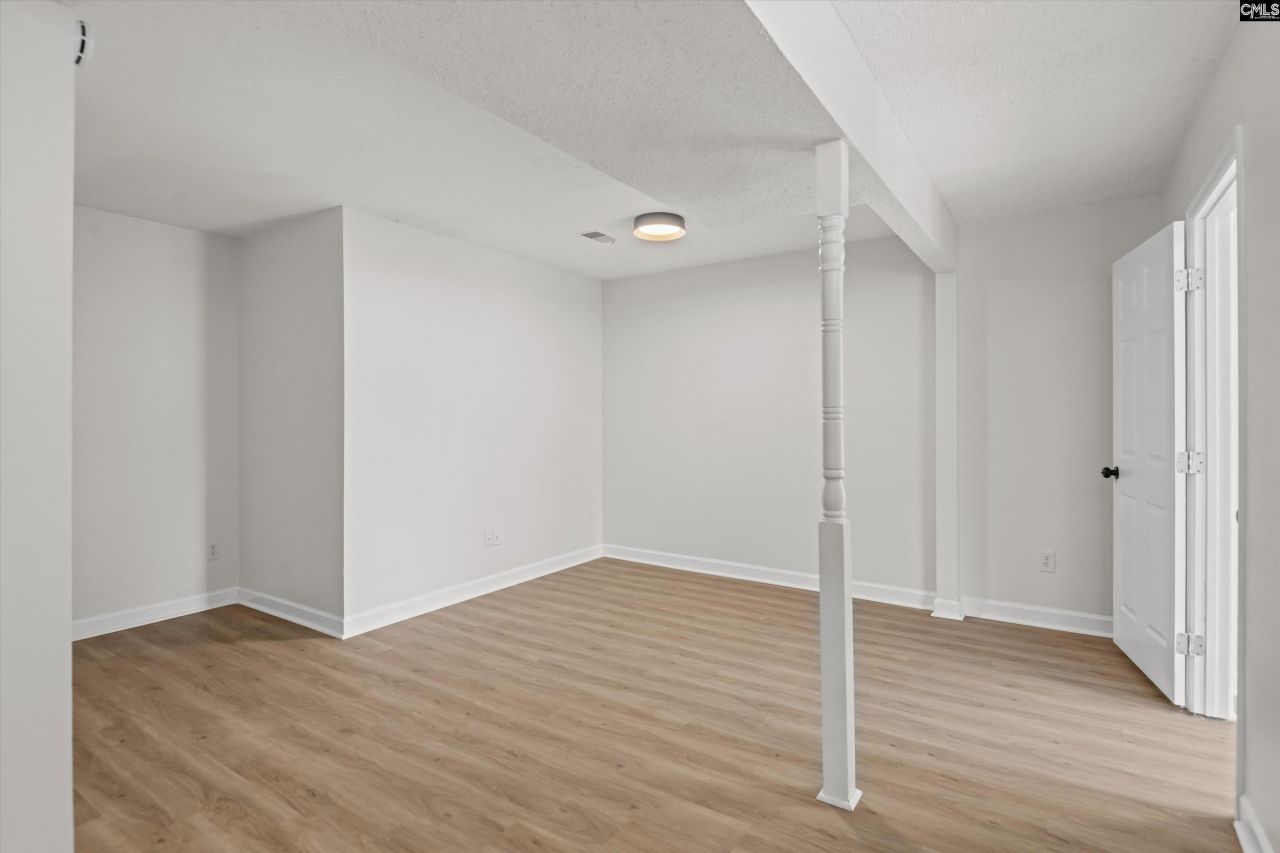 1 Pioneers Point Court  Photo 24