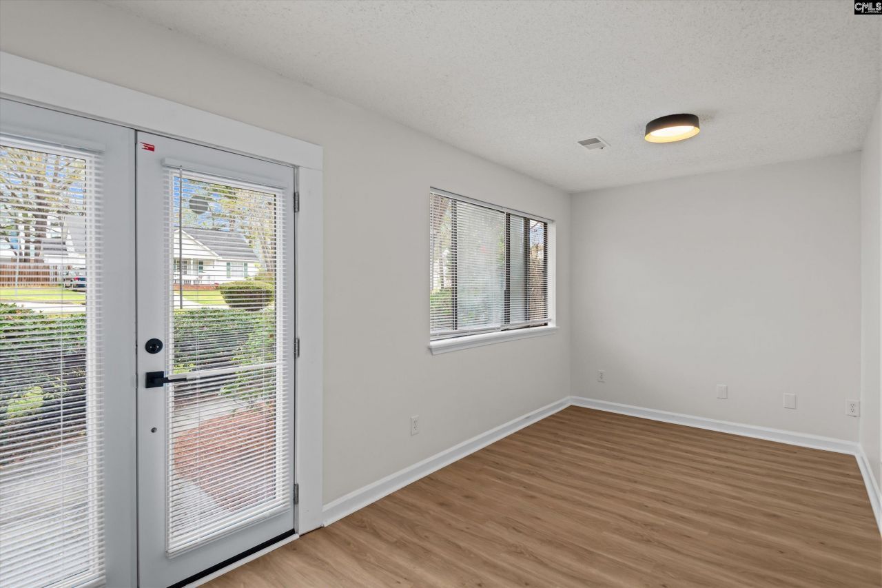 1 Pioneers Point Court  Photo 26