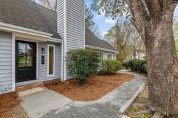 1 Pioneers Point Court  photo 4