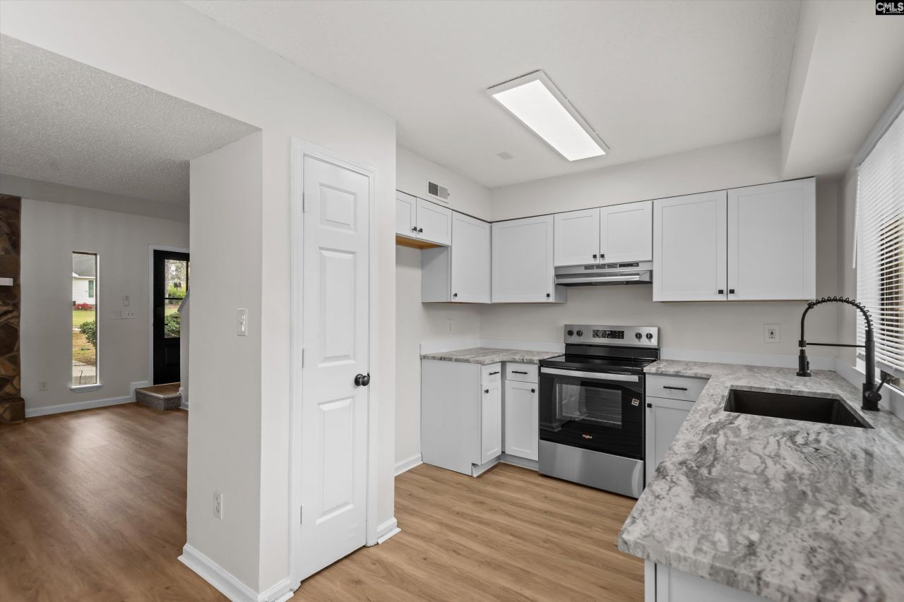 1 Pioneers Point Court  Photo 9