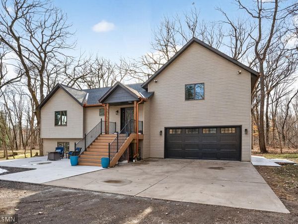 245 Dwinnell Avenue, Mahtomedi, MN 55115