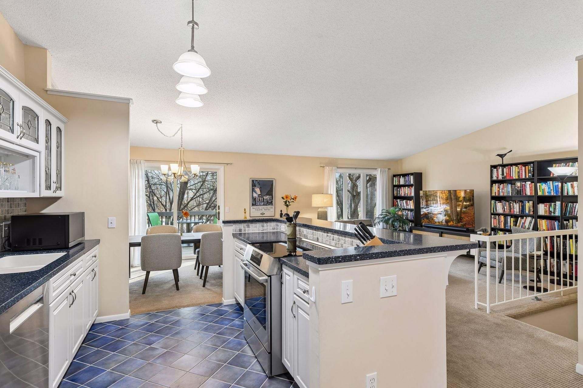 6356 Red Fox Lane Edina, MN 55436