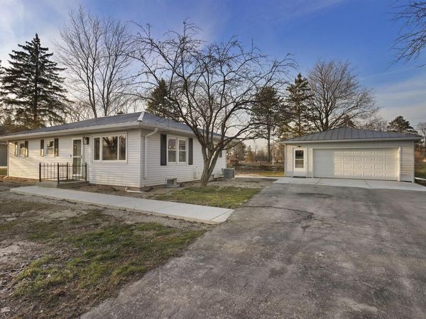 5530 Old Oak LANE, Racine, WI 53402