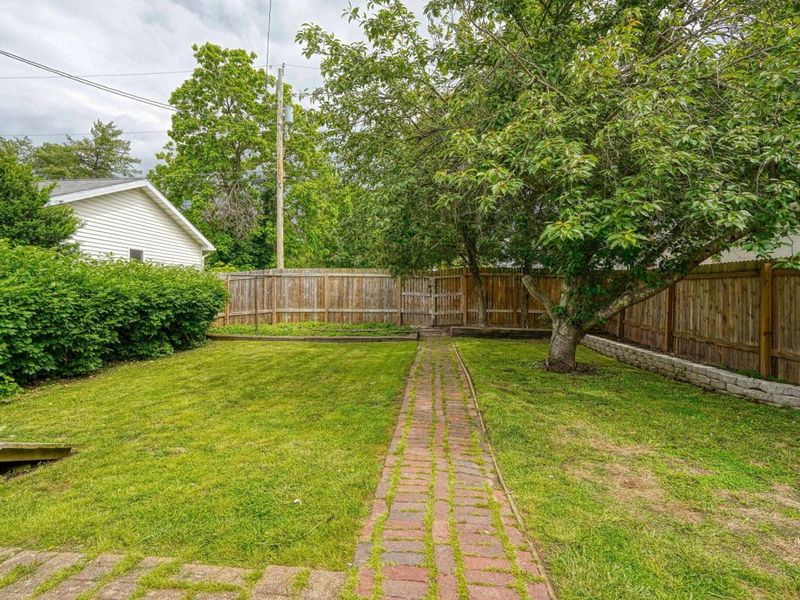 12 W South Street , Jackson, OH 45640 Photo 12