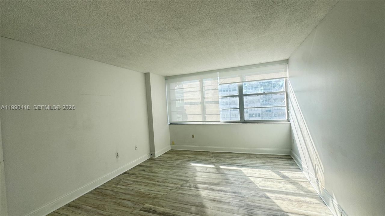 18061 Biscayne Blvd , Unit 1203, Aventura, FL 33160 Photo