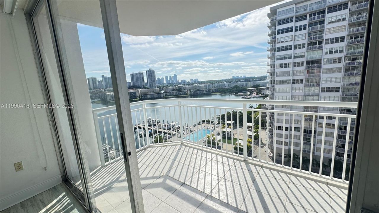 18061 Biscayne Blvd , Unit 1203, Aventura, FL 33160 Photo