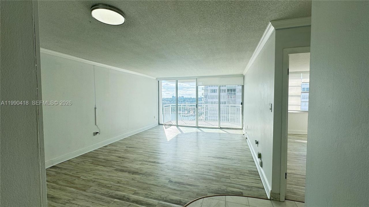 18061 Biscayne Blvd , Unit 1203, Aventura, FL 33160 Photo
