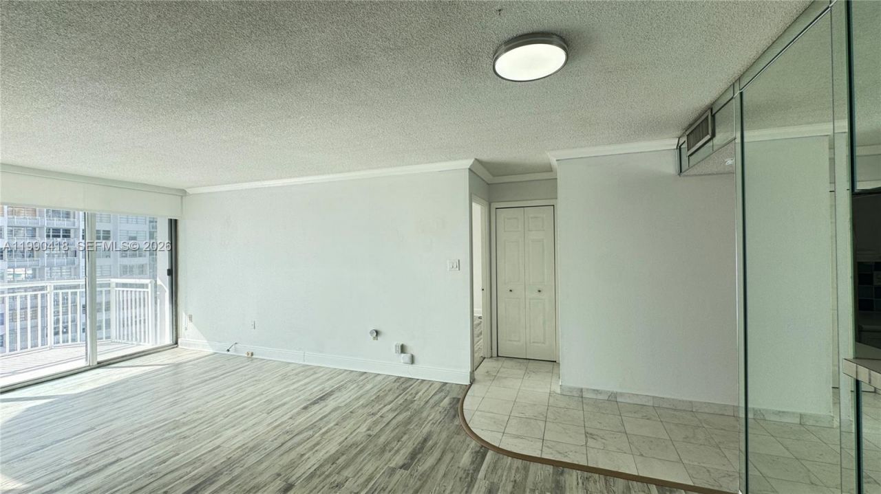 18061 Biscayne Blvd , Unit 1203, Aventura, FL 33160 Photo
