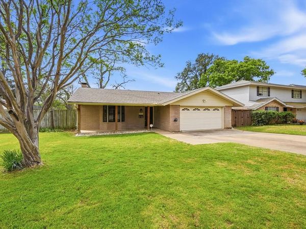 2006 Normandy Drive , Irving, TX 75060