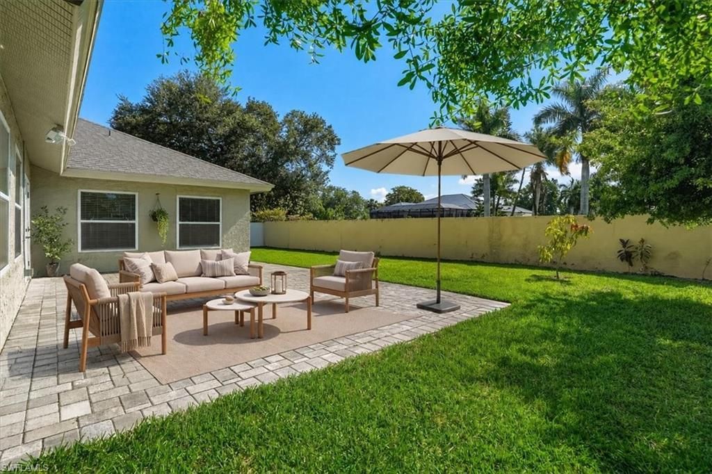 10225 Boca Cir, Naples, FL 34109 Photo