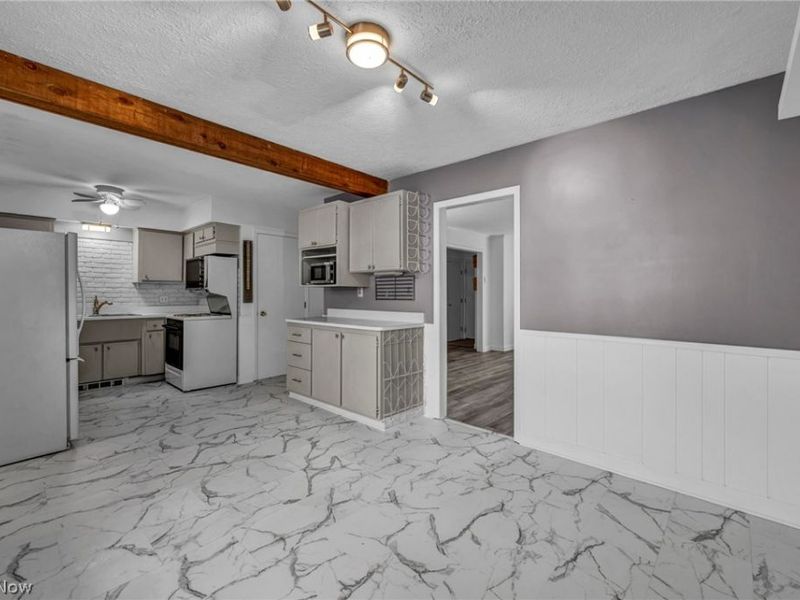 15 Meadowlawn Drive, Unit 9, Mentor, OH 44060 Photo 17