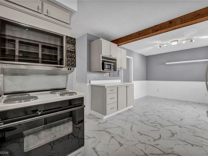 15 Meadowlawn Drive, Unit 9, Mentor, OH 44060 Photo 21