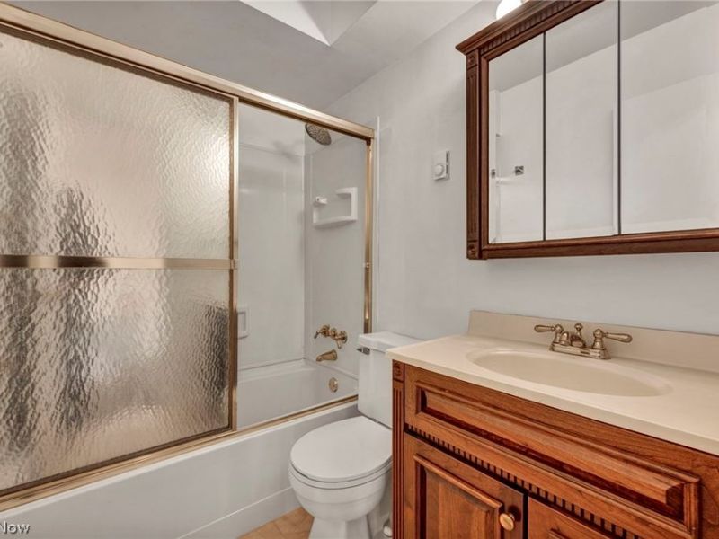 15 Meadowlawn Drive, Unit 9, Mentor, OH 44060 Photo 32