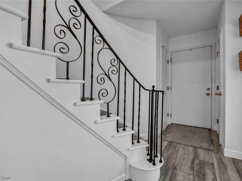 15 Meadowlawn Drive, Unit 9, Mentor, OH 44060 Photo 6