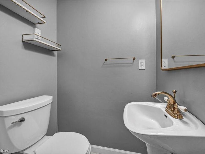 15 Meadowlawn Drive, Unit 9, Mentor, OH 44060 Photo 8