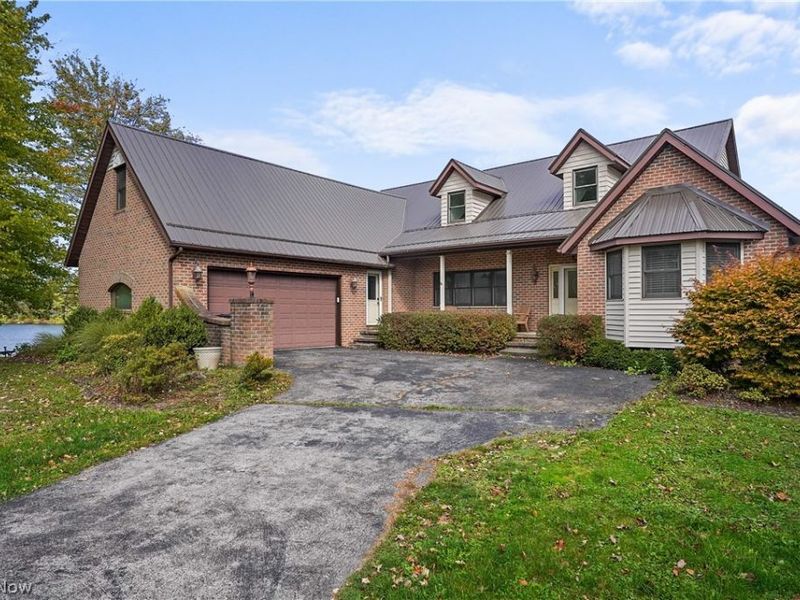 410 Geneva Point, Roaming Shores, OH 44084 Photo 1