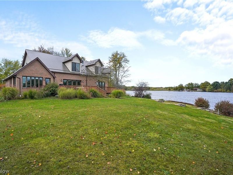 410 Geneva Point, Roaming Shores, OH 44084 Photo 2