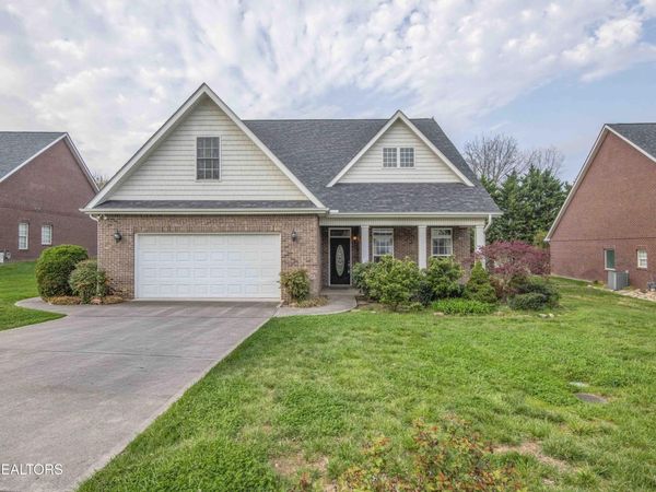 110 Waterston Way, Clinton, TN 37716