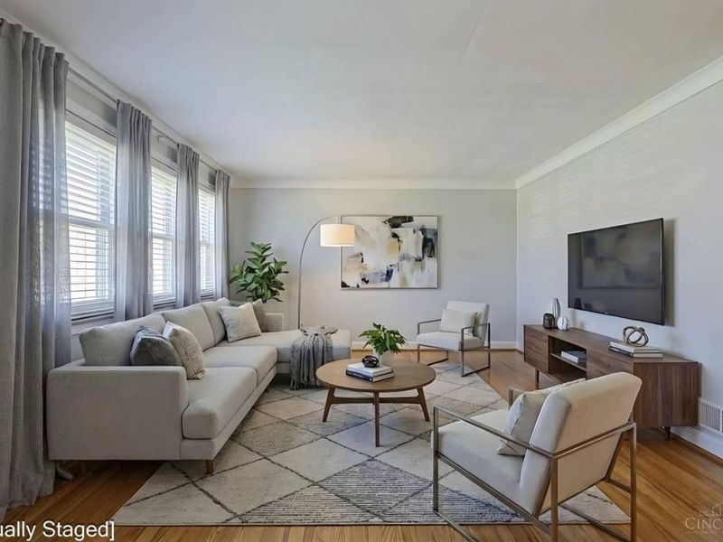 881 Sabino Court, Cincinnati, OH 45321 Photo 3