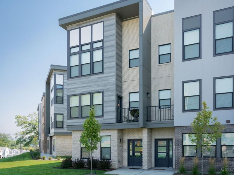 3500 Madison Park Avenue, Unit B, Cincinnati, OH 45209 Photo 1