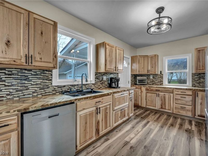 14244 Atwater Avenue NE, Alliance, OH 44601 Photo 13