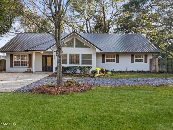 5808 Ridge Road, Ocean Springs, MS 39564