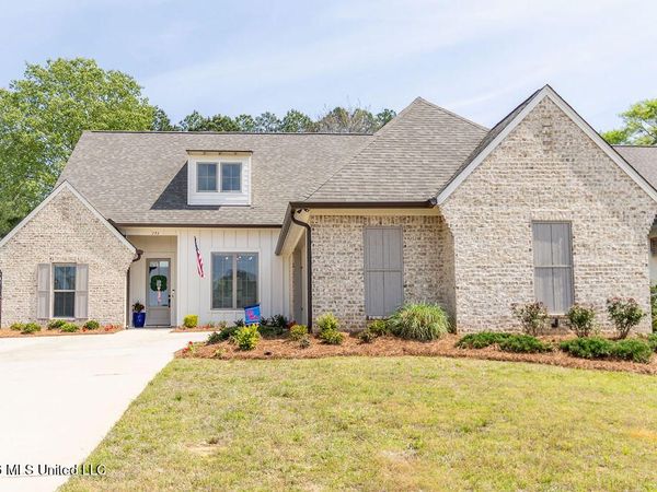 196 Sweetbriar Circle, Canton, MS 39046