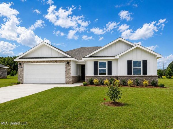 200 Magnolia Farms Drive, Lucedale, MS 39452