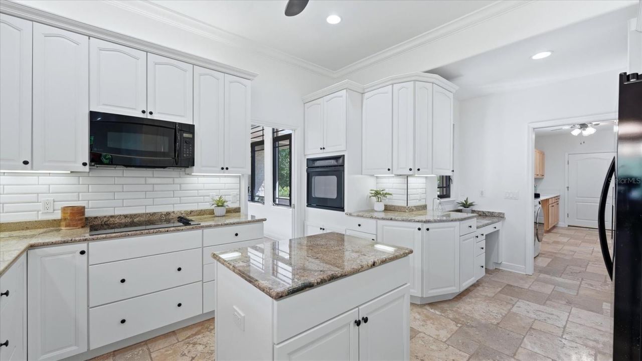 5935 River Forest Circle, Bradenton, FL 34203 Photo