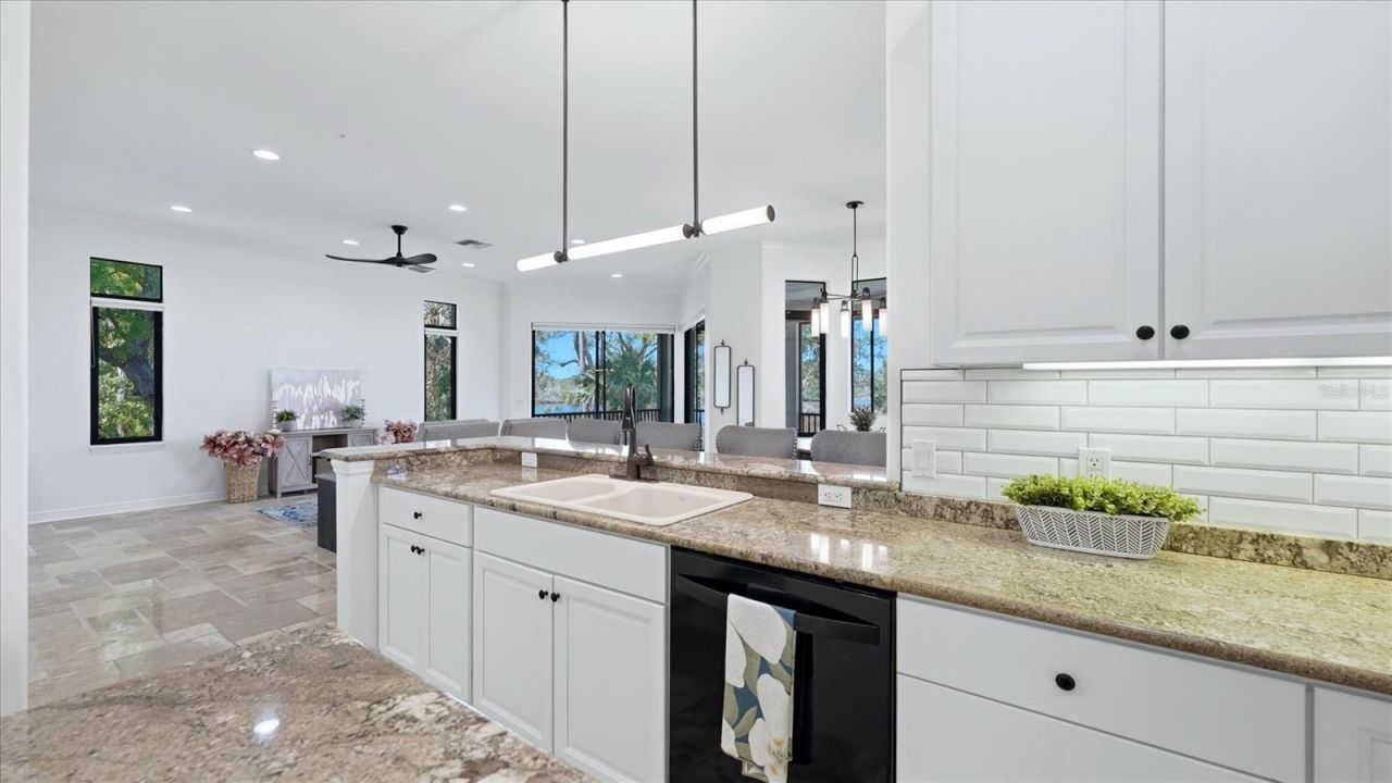 5935 River Forest Circle, Bradenton, FL 34203 Photo