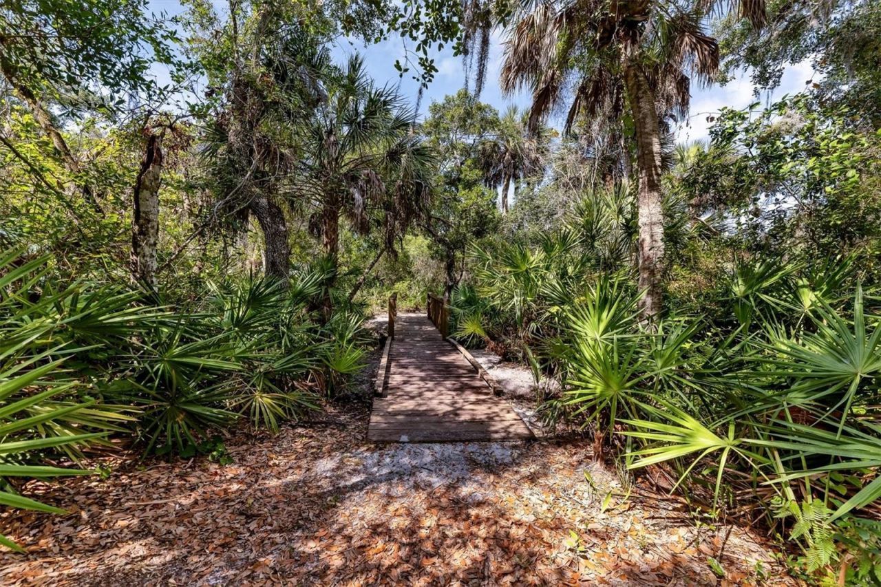 5935 River Forest Circle, Bradenton, FL 34203 Photo