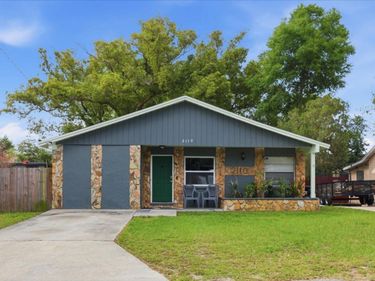 2110 W OKALOOSA AVENUE, TAMPA, FL 33604