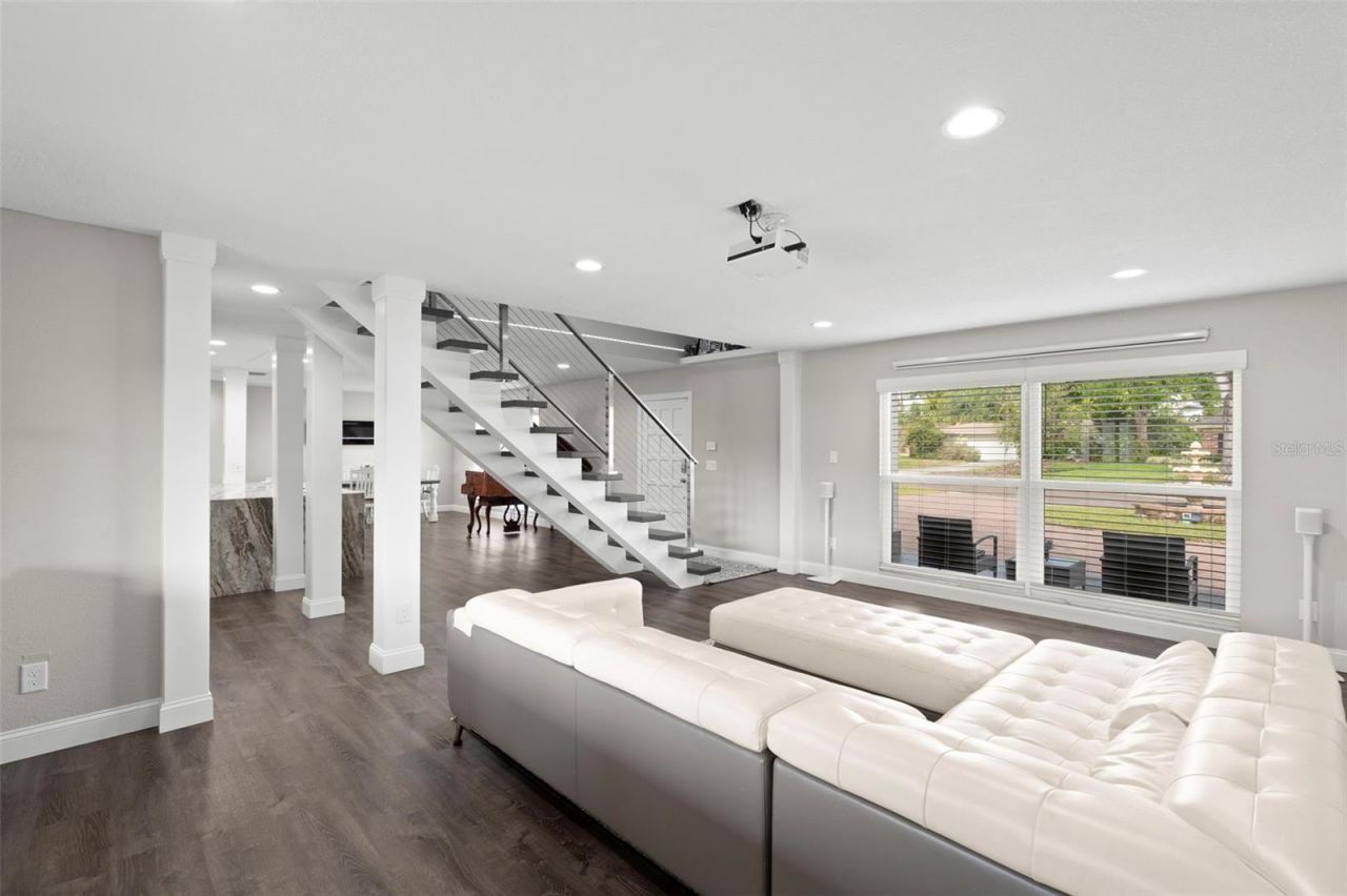 10525 Homestead Drive, Tampa, FL 33618 Photo