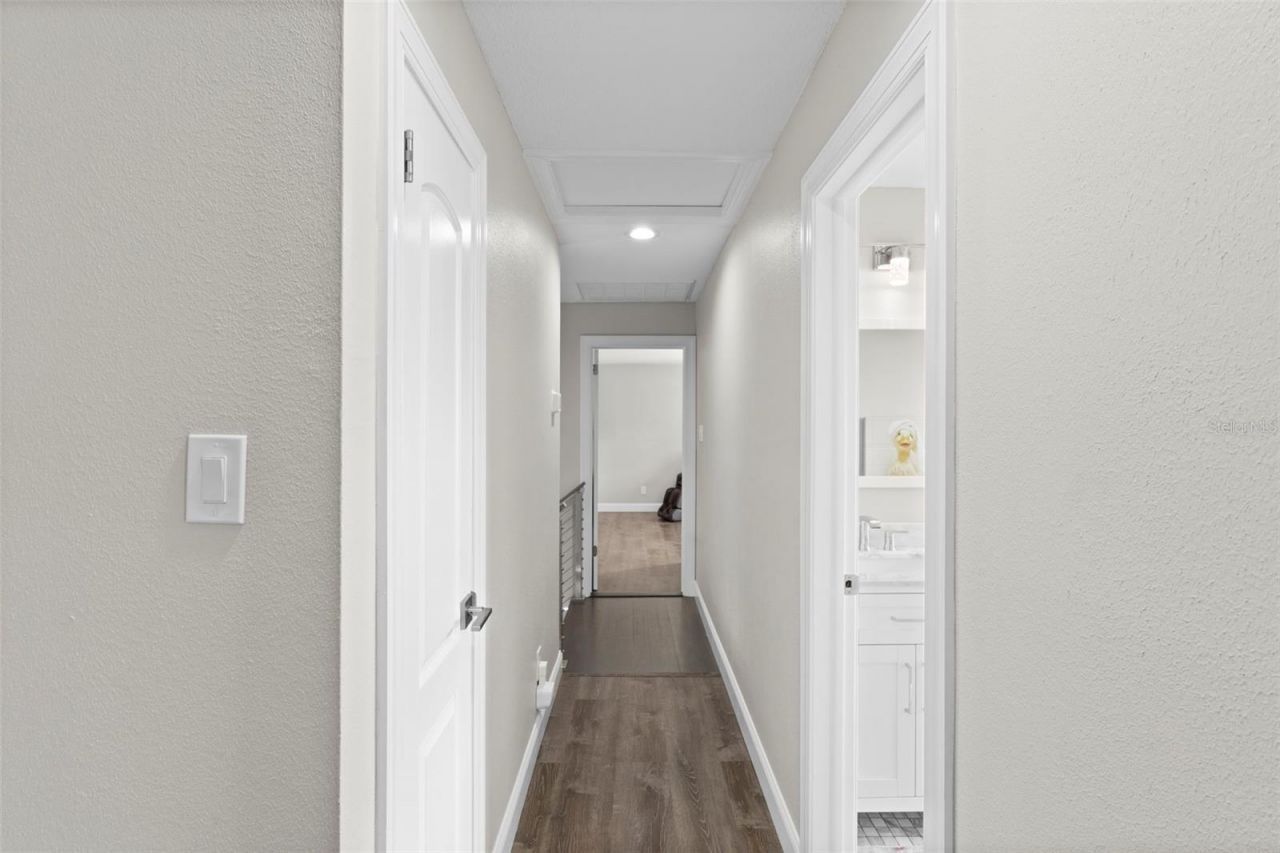 10525 Homestead Drive, Tampa, FL 33618 Photo