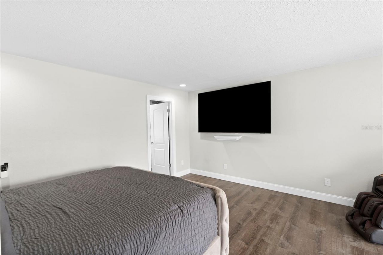 10525 Homestead Drive, Tampa, FL 33618 Photo